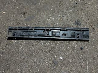 bontott BMW X1 Jobb első Küszöb Tartó