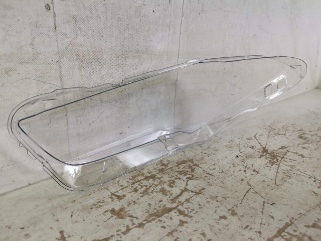 bontott BMW X1 Jobb első Lámpabúra