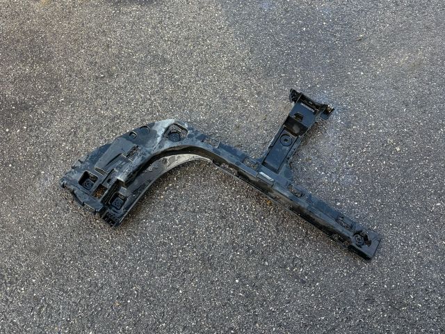 bontott BMW X1 Jobb első Oldal Lökhárító Tartó (Műanyag)