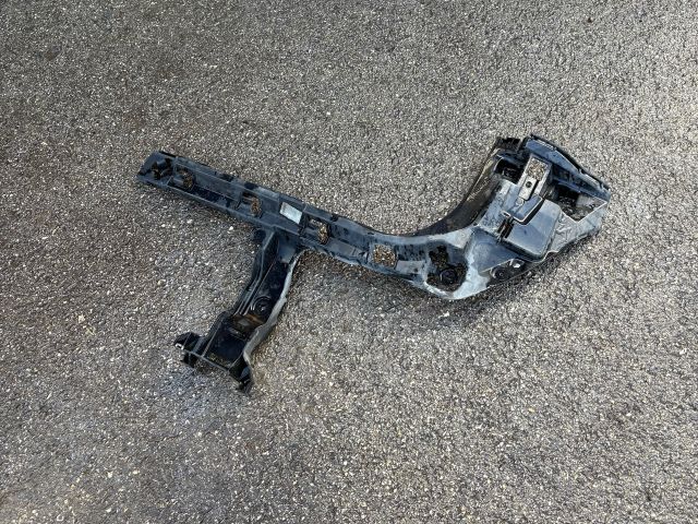 bontott BMW X1 Jobb első Oldal Lökhárító Tartó (Műanyag)