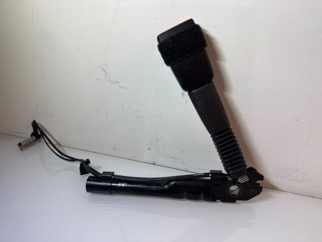 bontott BMW X1 Jobb első Övfeszítő