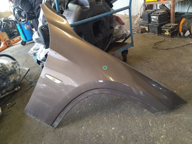 bontott BMW X1 Jobb első Sárvédő