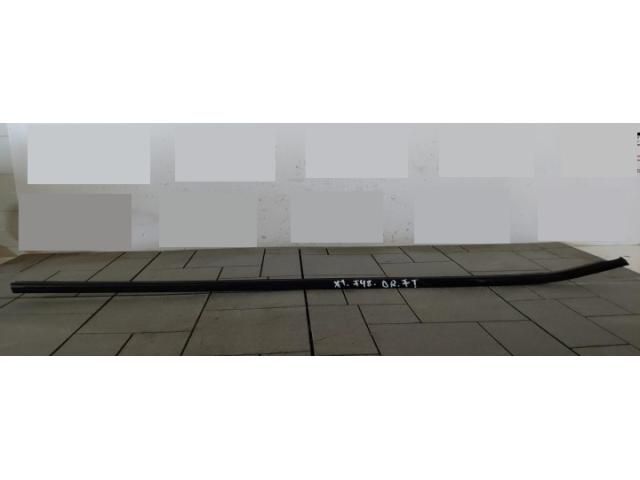 bontott BMW X1 Jobb első Vízlehúzó Gumicsík