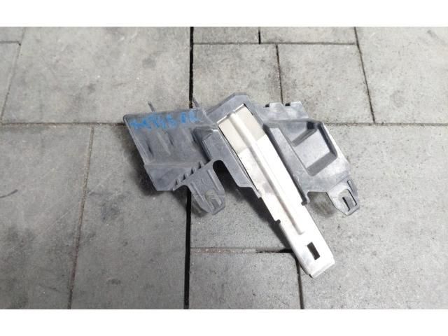 bontott BMW X1 Jobb Fényszóró Tartó