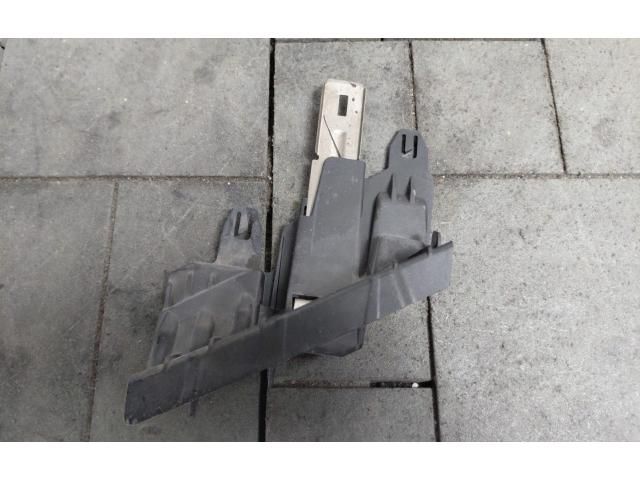 bontott BMW X1 Jobb Fényszóró Tartó