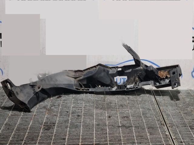 bontott BMW X1 Jobb Fényszóró Tartó