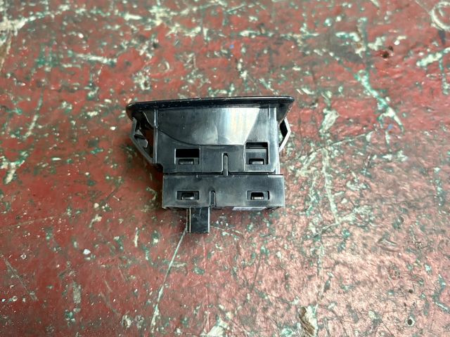 bontott BMW X1 Jobb hátsó Ablakemelő Kapcsoló