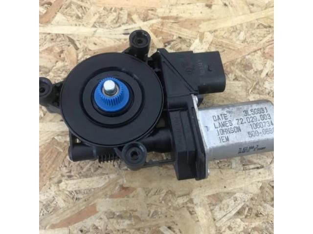 bontott BMW X1 Jobb hátsó Ablakemelő Motor