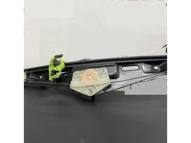 bontott BMW X1 Jobb hátsó Ablakemelő Szerkezet (Elektromos)