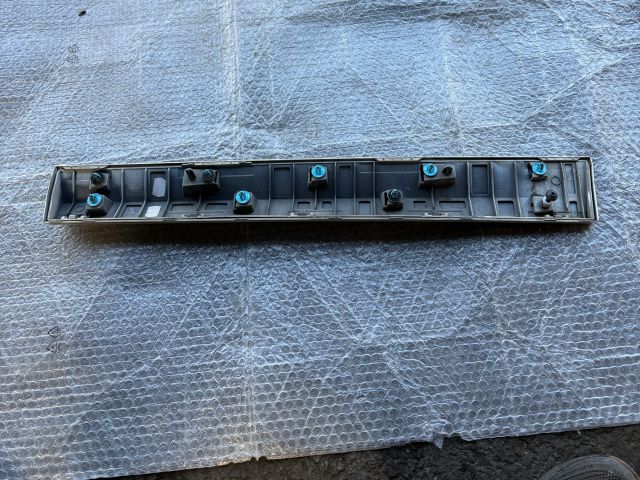 bontott BMW X1 Jobb hátsó Ajtó Díszléc