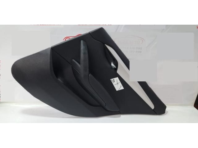 bontott BMW X1 Jobb hátsó Ajtó Kárpit