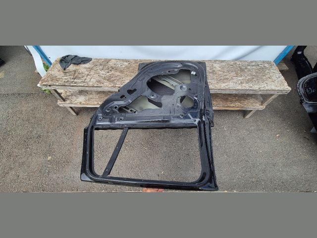 bontott BMW X1 Jobb hátsó Ajtó (Üres lemez)