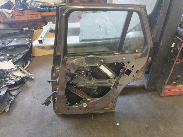 bontott BMW X1 Jobb hátsó Ajtó (Üres lemez)