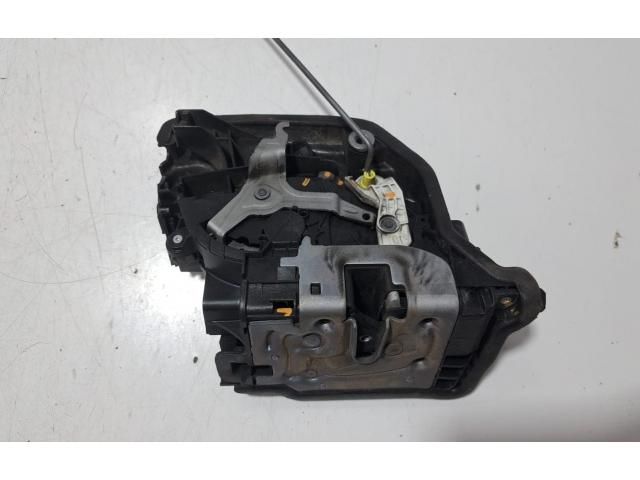 bontott BMW X1 Jobb hátsó Ajtózár