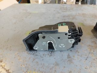 bontott BMW X1 Jobb hátsó Ajtózár