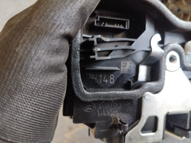 bontott BMW X1 Jobb hátsó Ajtózár