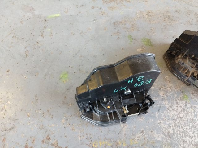 bontott BMW X1 Jobb hátsó Ajtózár