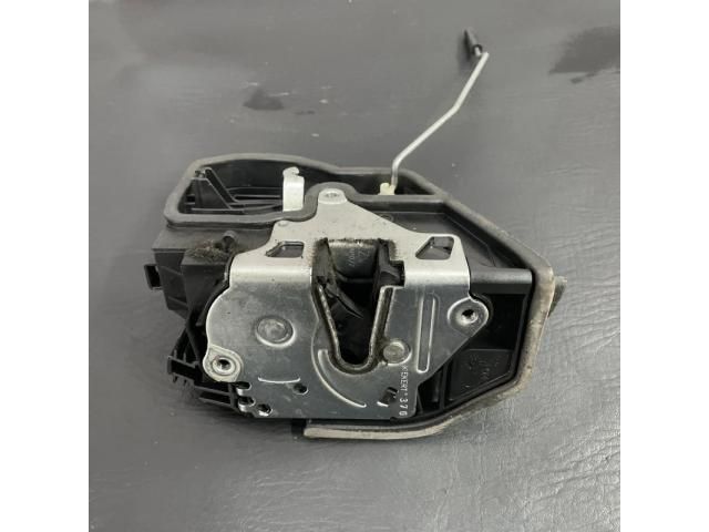 bontott BMW X1 Jobb hátsó Ajtózár