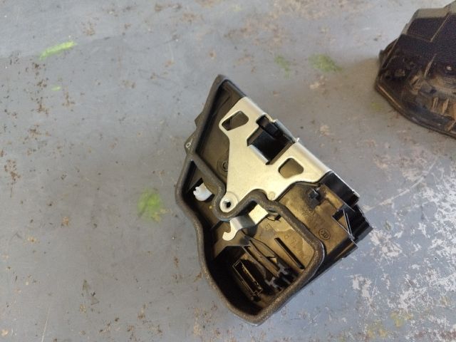 bontott BMW X1 Jobb hátsó Ajtózár