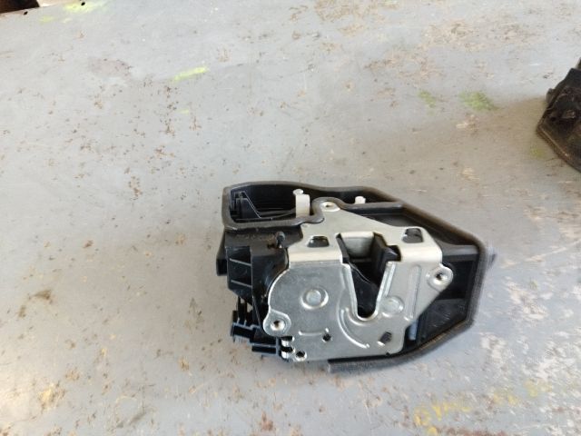 bontott BMW X1 Jobb hátsó Ajtózár