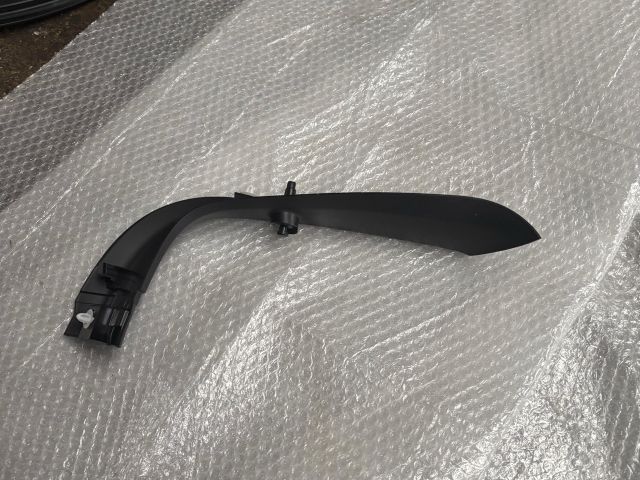 bontott BMW X1 Jobb hátsó Csomagtér Burkolat (Műanyag)