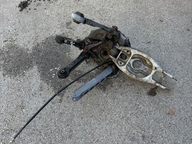 bontott BMW X1 Jobb hátsó Csonkállvány Kerékaggyal