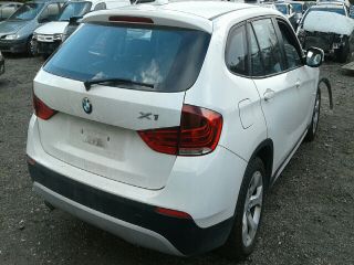 bontott BMW X1 Jobb hátsó Dobbetét (Kerékjárati, Műanyag)