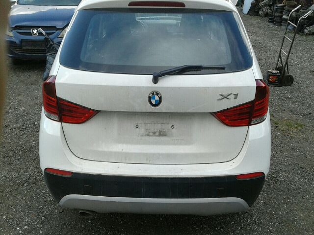 bontott BMW X1 Jobb hátsó Dobbetét (Kerékjárati, Műanyag)