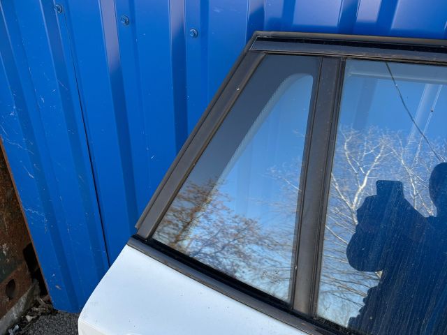 bontott BMW X1 Jobb hátsó Fixüveg (Ajtóban)