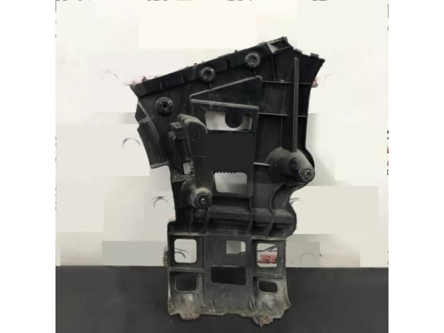 bontott BMW X1 Jobb hátsó Lökhárító Tartó (Műanyag)