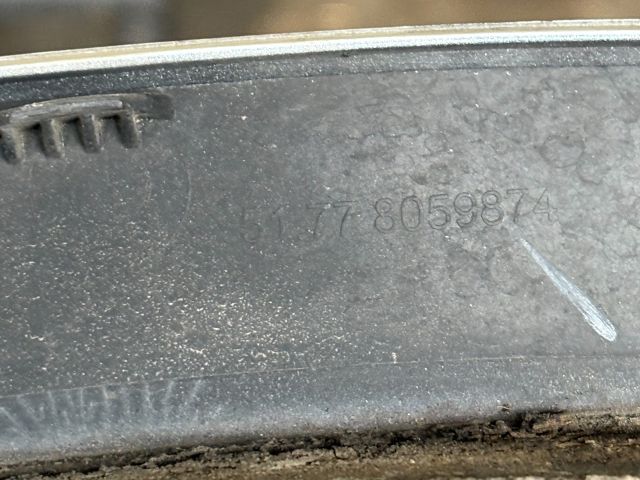 bontott BMW X1 Jobb hátsó Sárvédő Díszléc