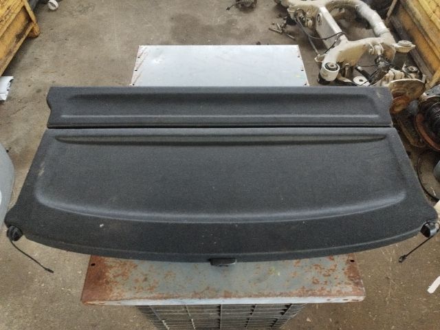 bontott BMW X1 Kalaptartó