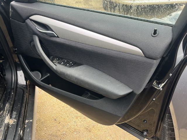 bontott BMW X1 Kalaptartó