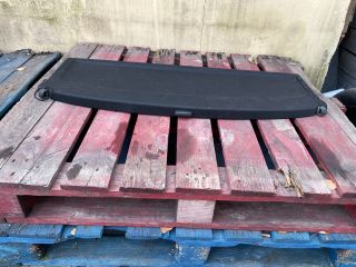 bontott BMW X1 Kalaptartó