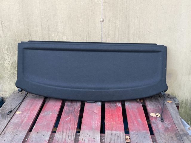 bontott BMW X1 Kalaptartó