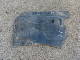 bontott BMW X1 Kartervédő