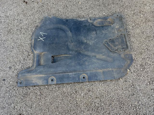 bontott BMW X1 Kartervédő