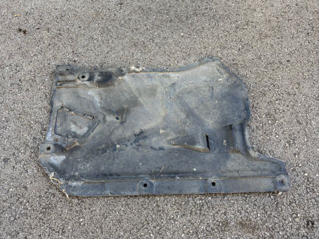 bontott BMW X1 Kartervédő