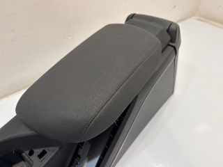 bontott BMW X1 Könyöklő