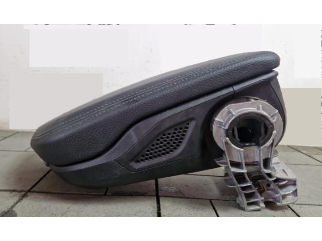 bontott BMW X1 Könyöklő