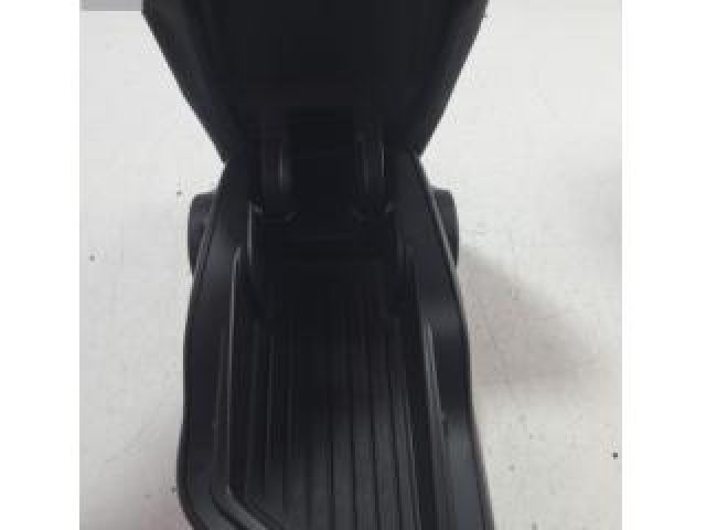 bontott BMW X1 Könyöklő