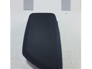 bontott BMW X1 Könyöklő