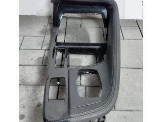 bontott BMW X1 Középkonzol Keret