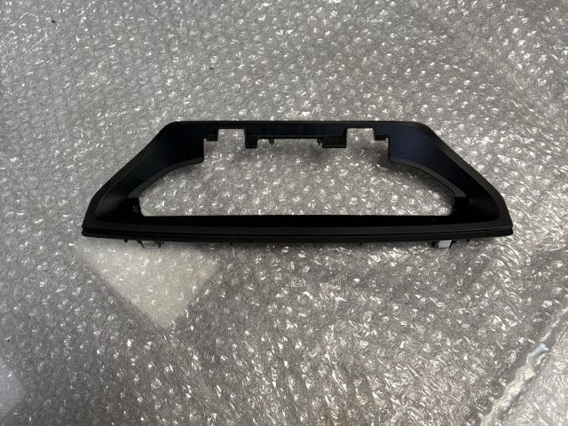 bontott BMW X1 Középkonzol Keret