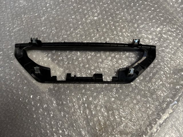 bontott BMW X1 Középkonzol Keret