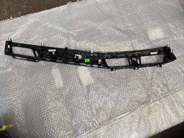 bontott BMW X1 Középső Műszerfal Díszléc