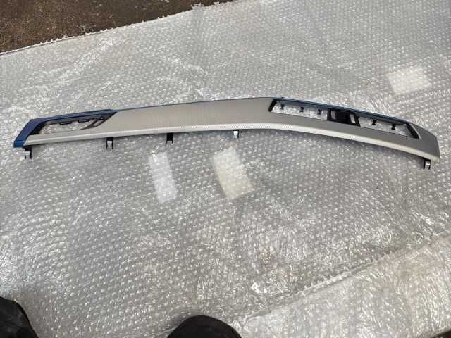 bontott BMW X1 Középső Műszerfal Díszléc