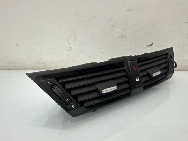 bontott BMW X1 Középső Szellőző