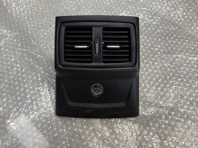 bontott BMW X1 Középső Szellőző