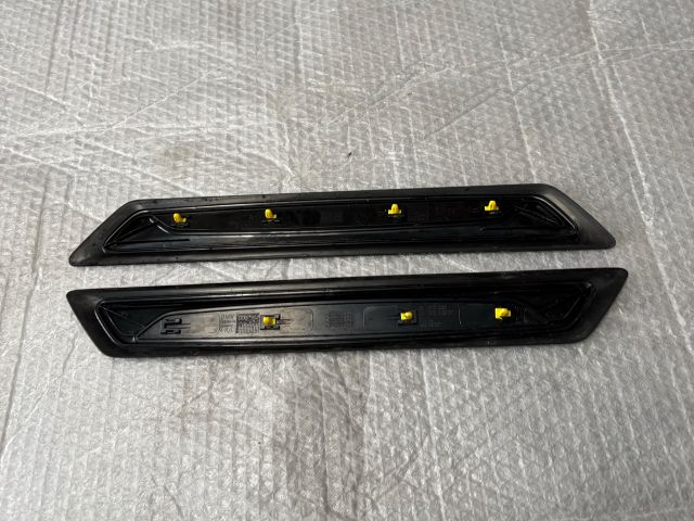 bontott BMW X1 Küszöb Díszléc Szett